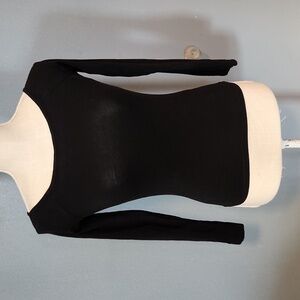 Asos activewear scoopneck long sleeve black basic cropped top Balletcore Minimal